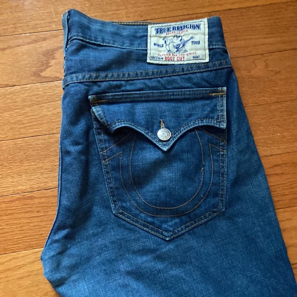 True Religion Bootcut Sz 38